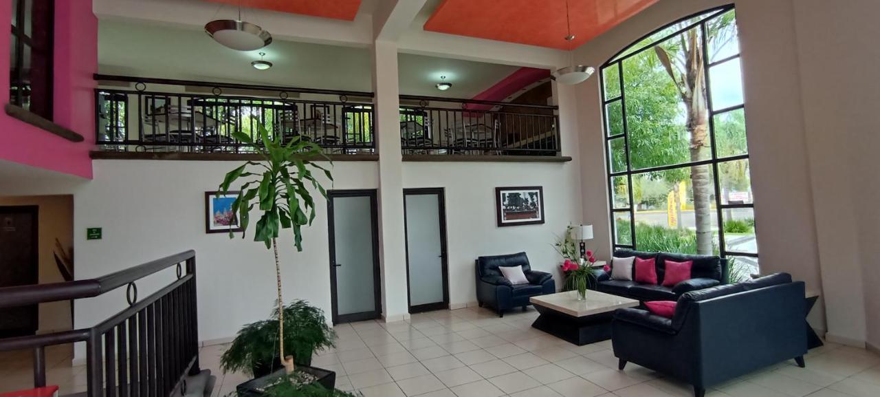 Hotel Ejecutivo Aeropuerto Alvaro Obregon Bagian luar foto