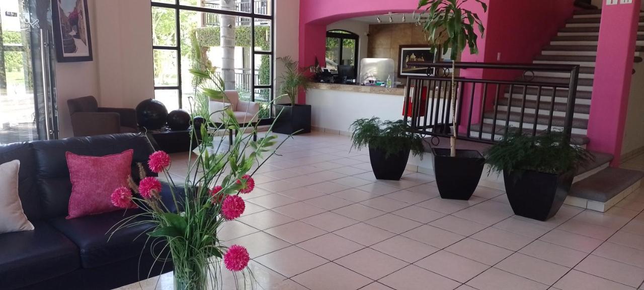 Hotel Ejecutivo Aeropuerto Alvaro Obregon Bagian luar foto