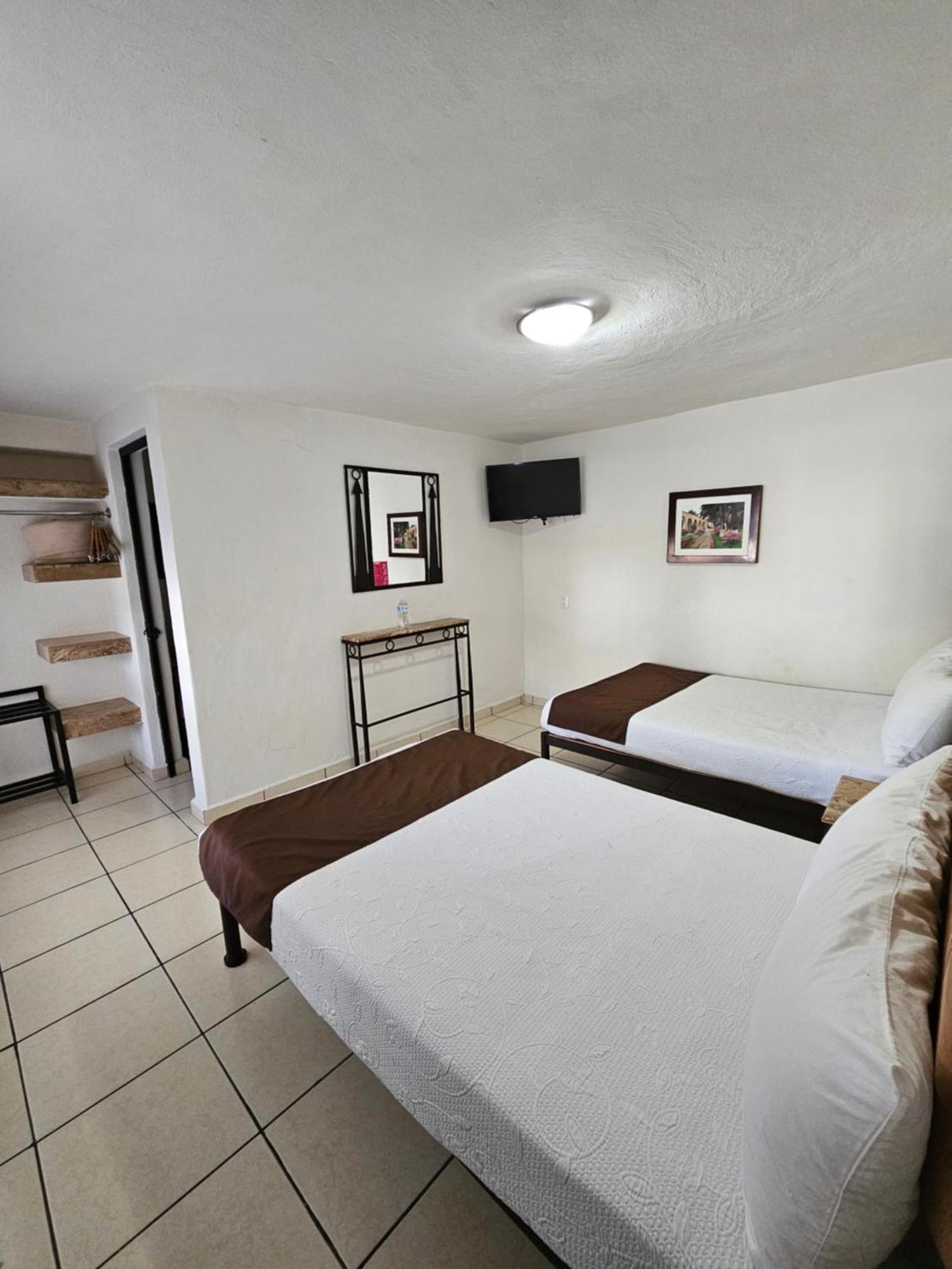 Hotel Ejecutivo Aeropuerto Alvaro Obregon Bagian luar foto